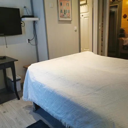 Eikre Fjellgard Guest house *